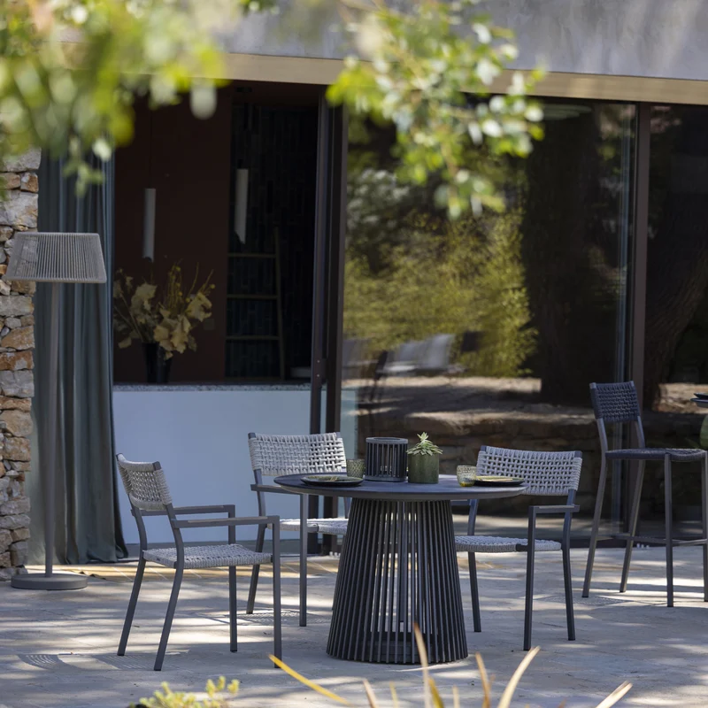 Les Jardins Rop&Strip Solar Floor Lamp with adjustable Stem