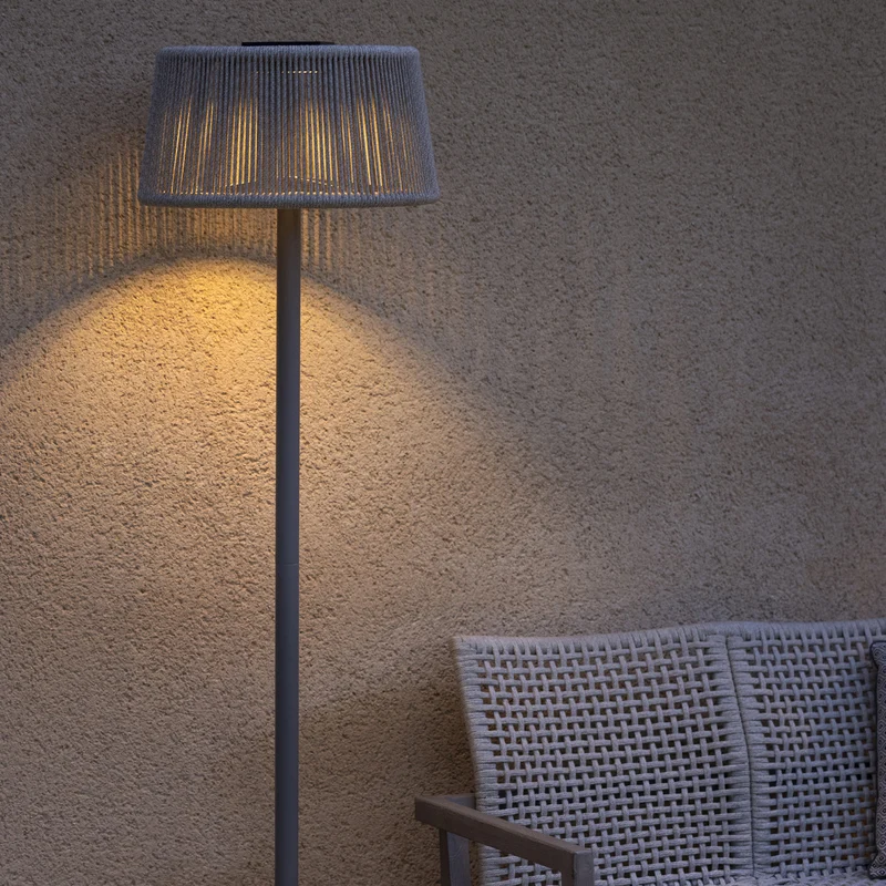 Les Jardins Rop&Strip Solar Floor Lamp with adjustable Stem