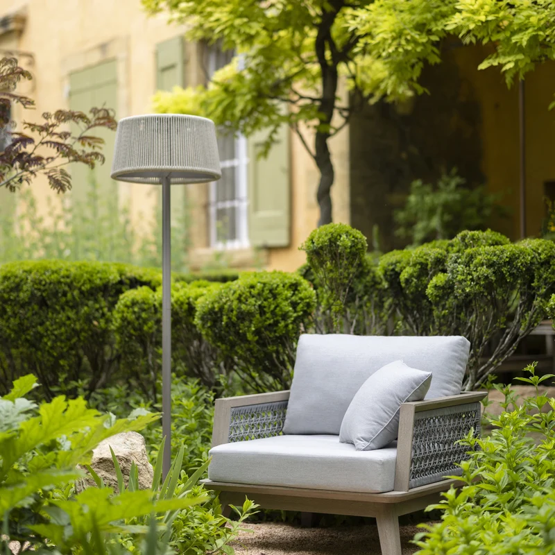 Les Jardins Rop&Strip Solar Floor Lamp with adjustable Stem