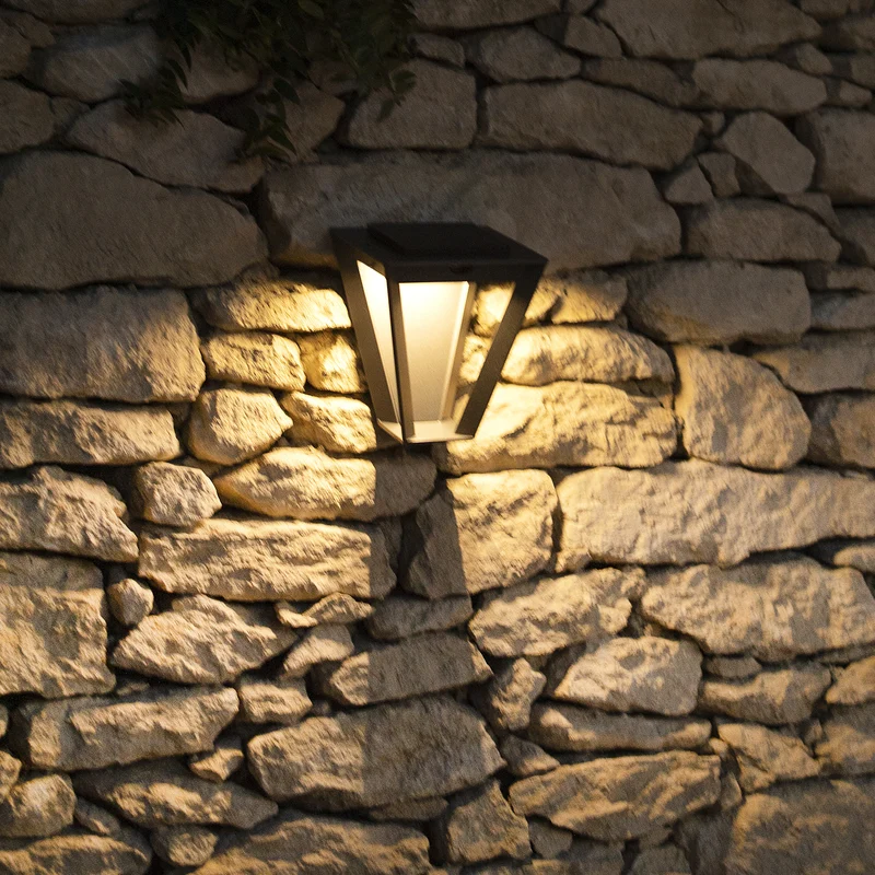 Les Jardins Metro Solar Wall Lamp