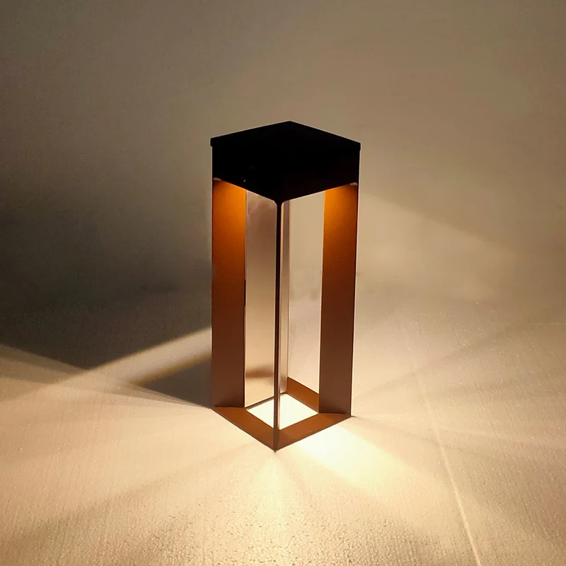 Les Jardins Blade Solar Wall Lamp