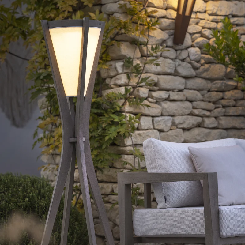 Les Jardins Selva Solar Floor Lamp