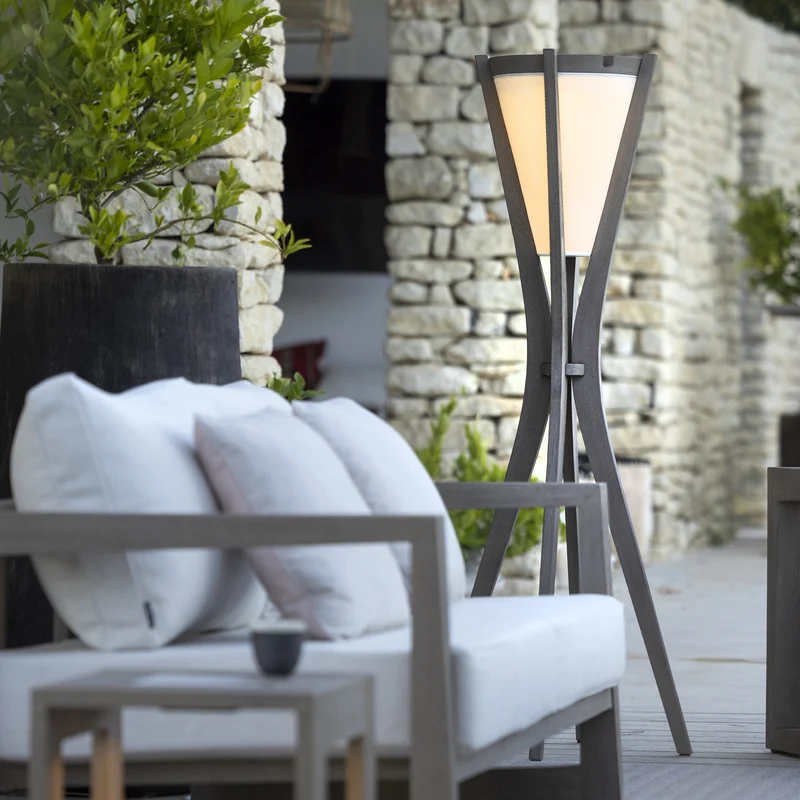 Les Jardins Selva Solar Floor Lamp