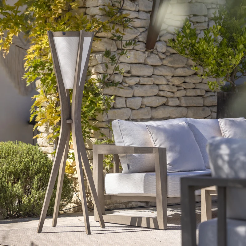 Les Jardins Selva Solar Floor Lamp