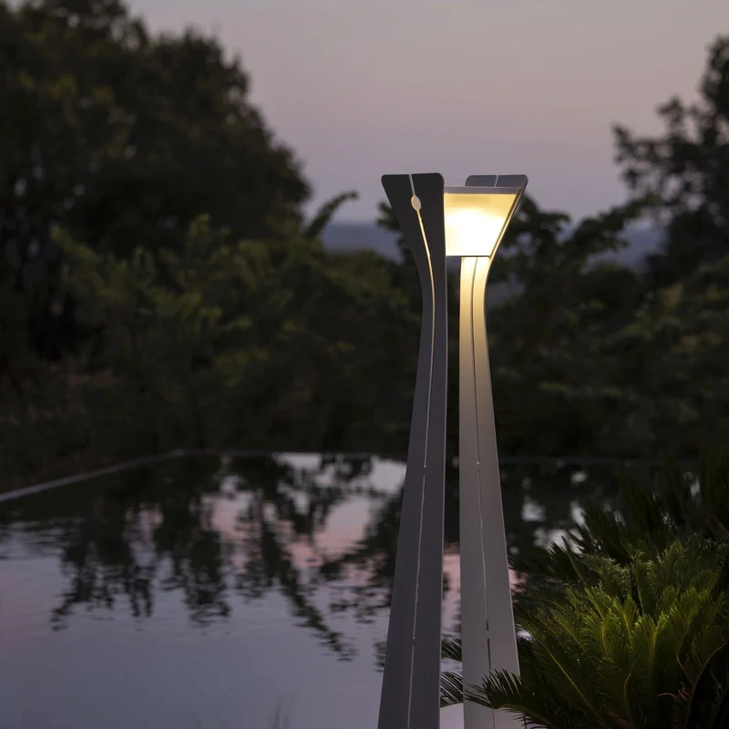 Les Jardins Osmoz Solar Floor Lamp