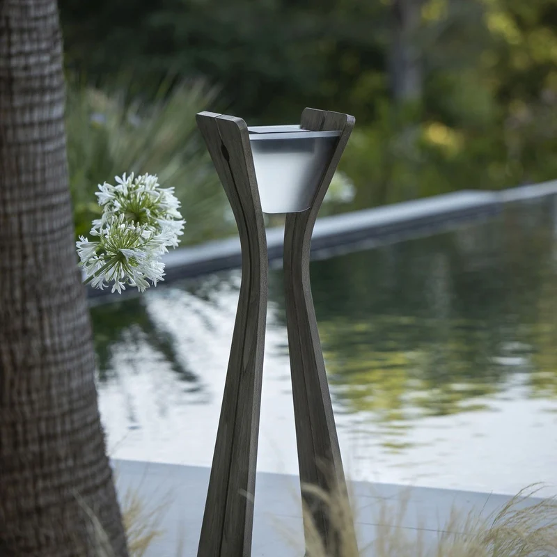 Les Jardins Osmoz Solar Floor Lamp