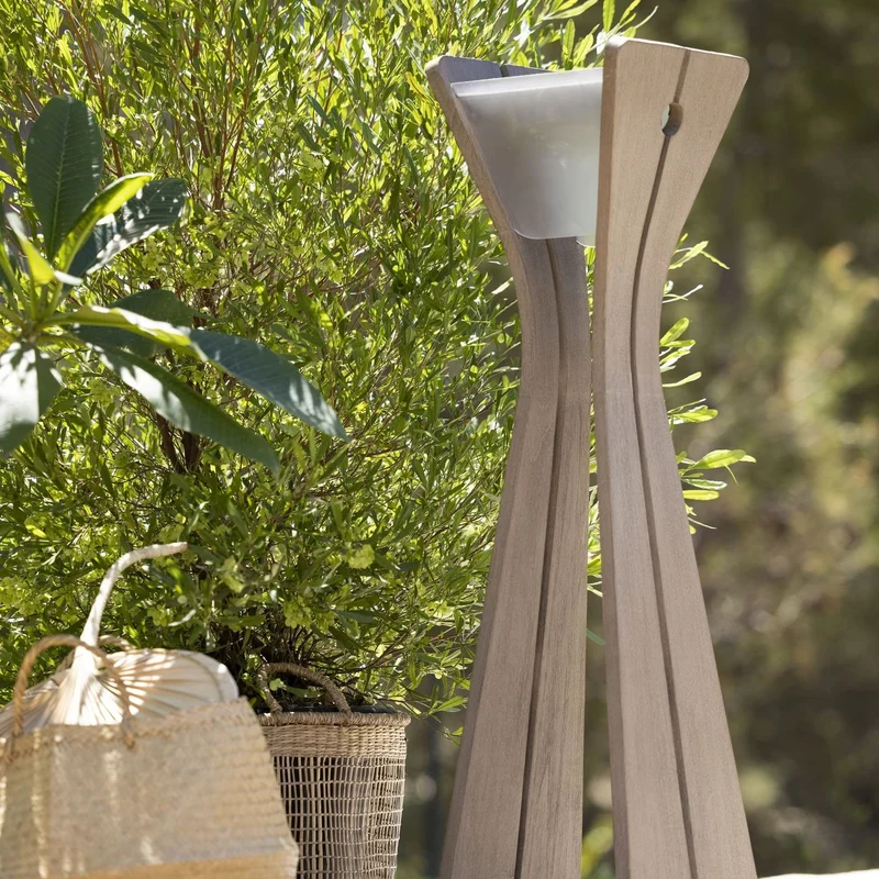 Les Jardins Osmoz Solar Floor Lamp