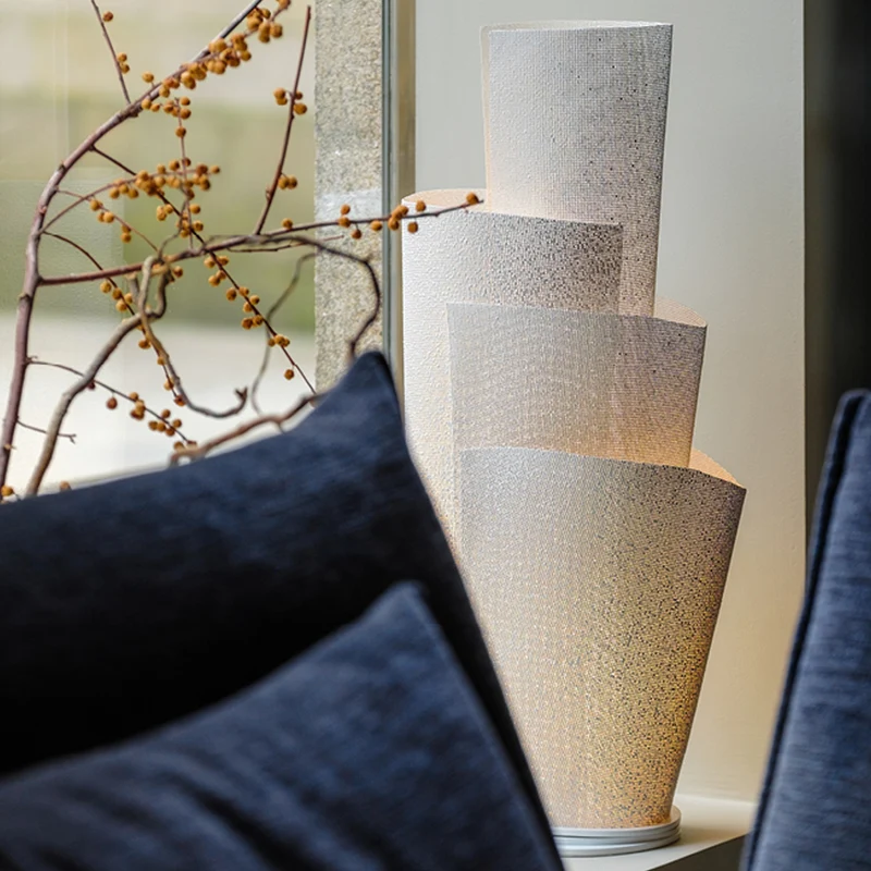A-emotional light Blossom Table Lamp