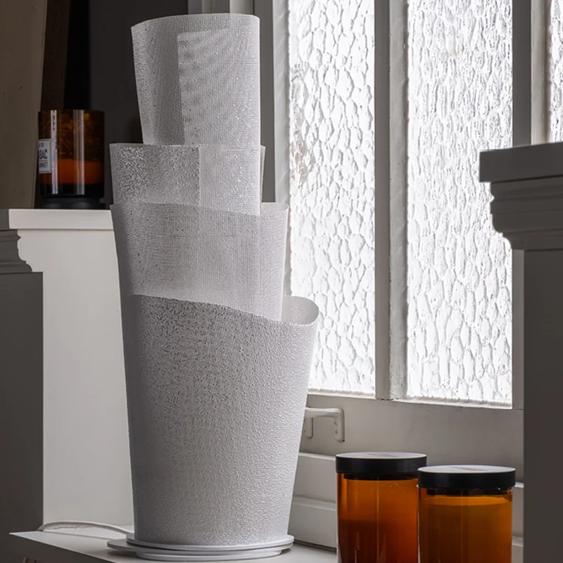 A-emotional light Blossom Table Lamp