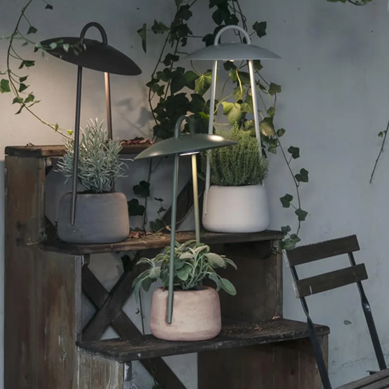 Toscot Siesta LED Garden Lamp