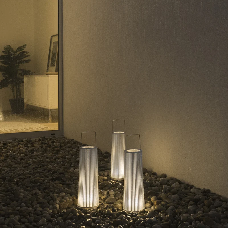 A-emotional light Hipatia Portable Lamp