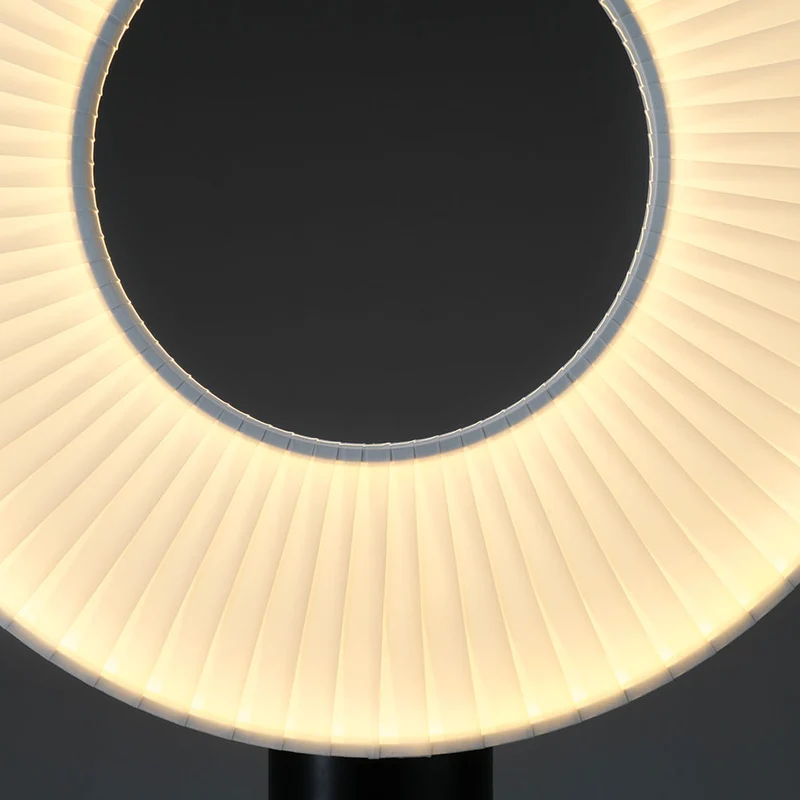 10 HEURES 10 Iris Table Lamp