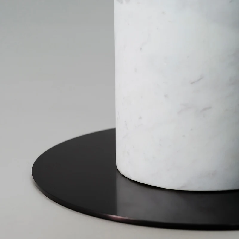 10 HEURES 10 Iris Totem Floor Lamp