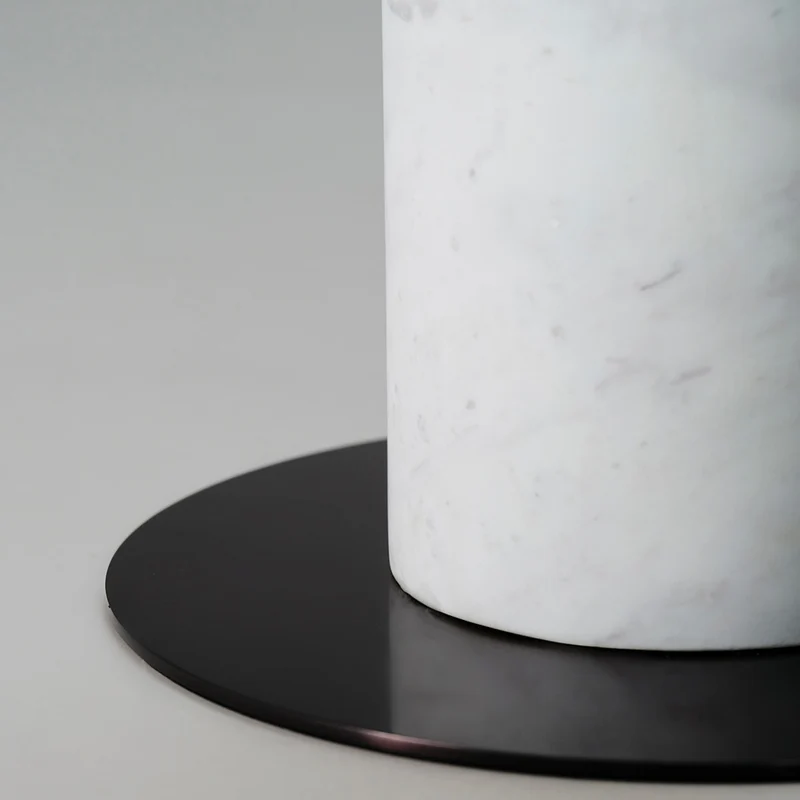 10 HEURES 10 Iris Totem Floor Lamp