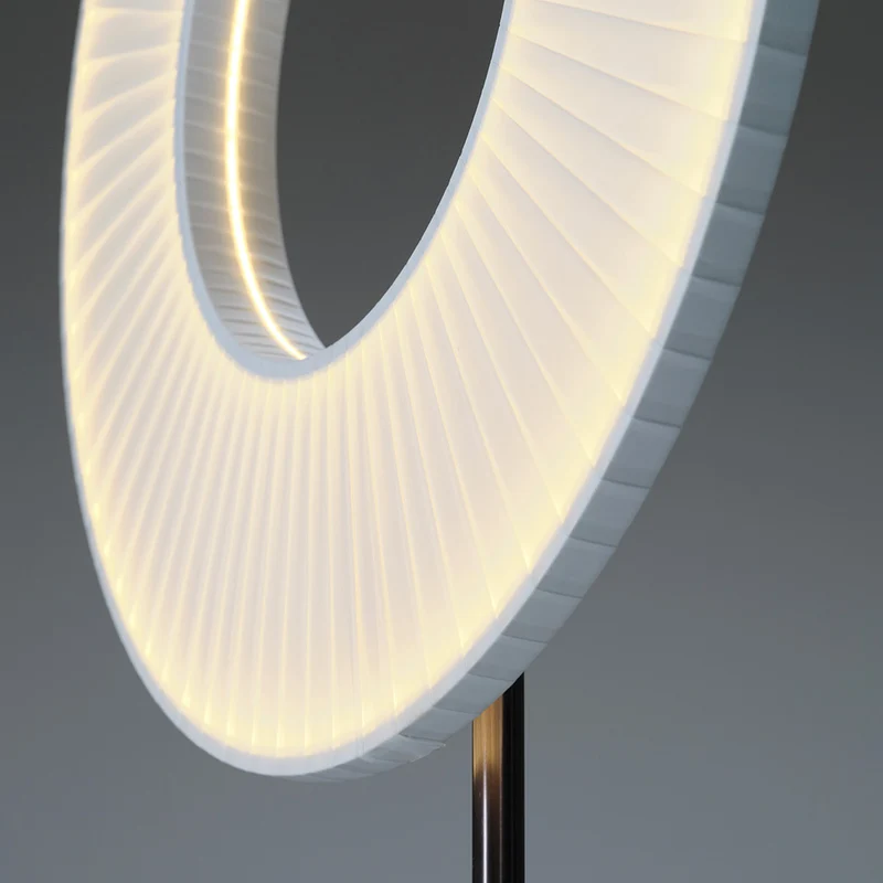 10 HEURES 10 Iris Totem Floor Lamp