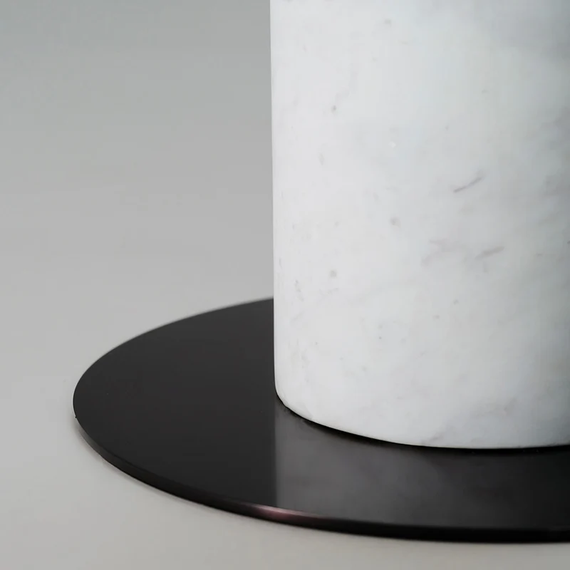 10 HEURES 10 Iris Totem Floor Lamp