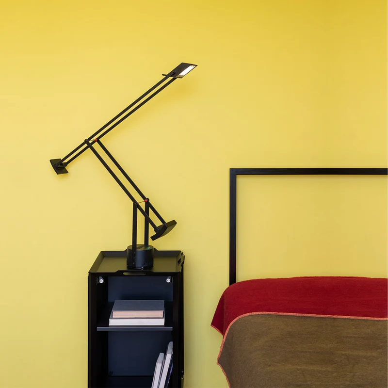 Artemide Tizio Desk Lamp