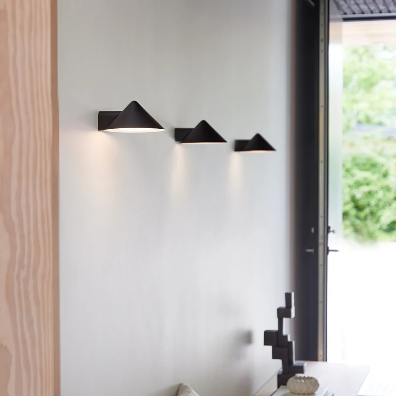 Frandsen Grasp Wall Lamp
