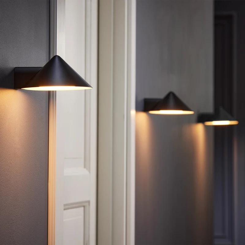 Frandsen Grasp Wall Lamp