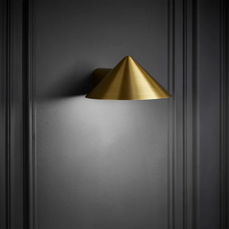 Frandsen Grasp Wall Lamp