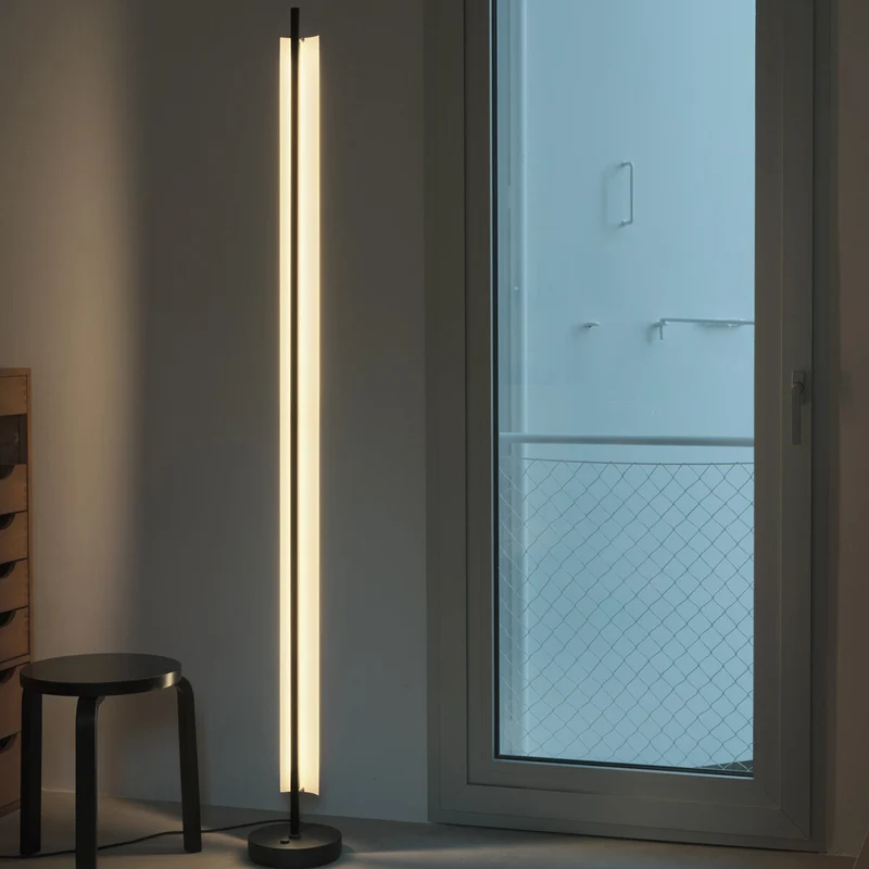 Santa & Cole Lamina 165 Floor Lamp