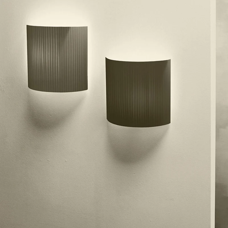 Santa & Cole Comodín Wall Lamp