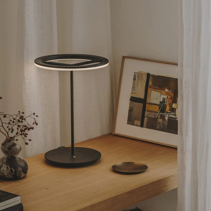 Santa & Cole Sin L Table Lamp