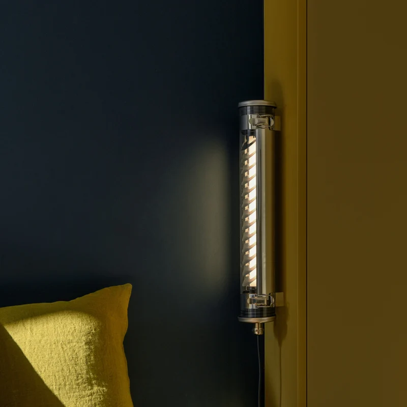 Sammode Elgar Push Plug-in Wall Lamp