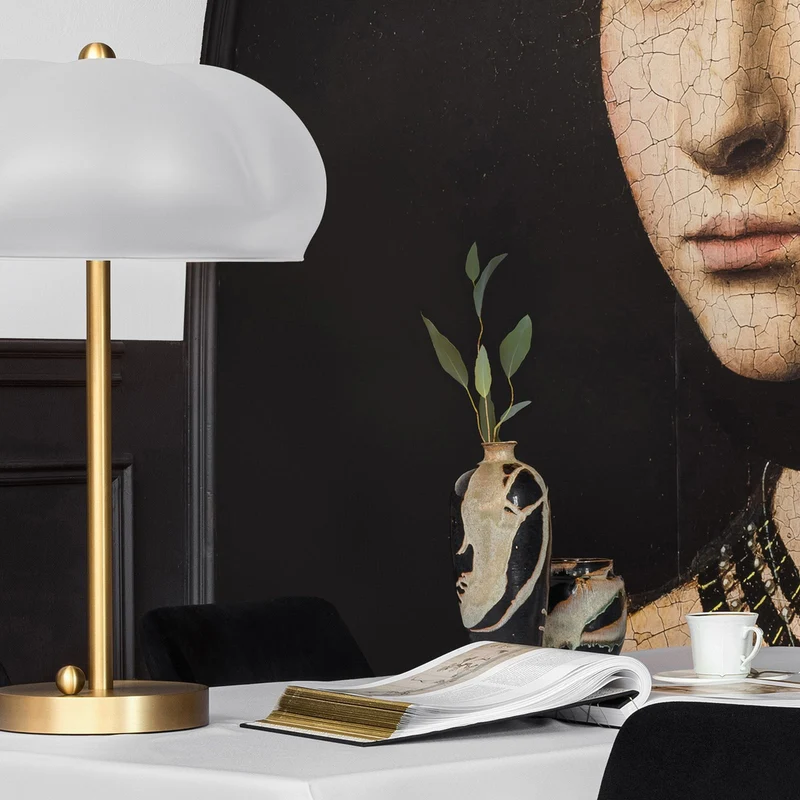 Schwung Hana Table Lamp
