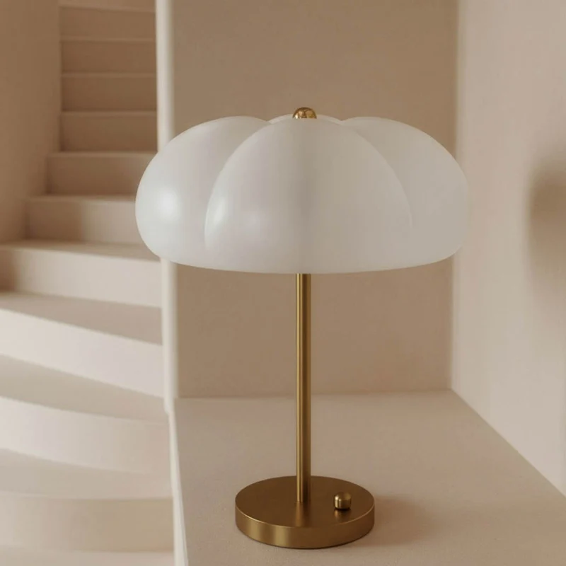 Schwung Hana Table Lamp