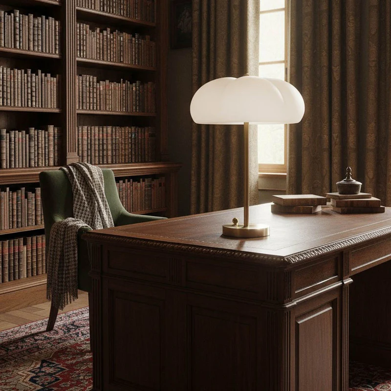 Schwung Hana Table Lamp