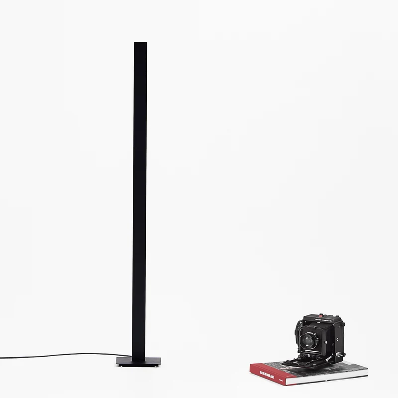 Halo Edition Line Floor Lamp