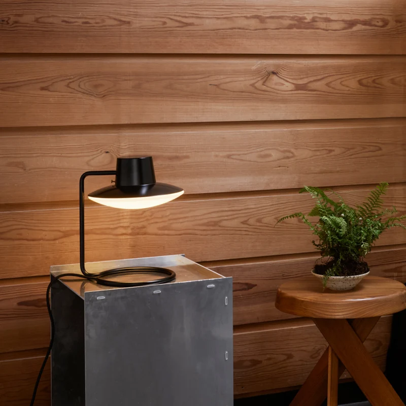 Louis Poulsen AJ Oxford Table Lamp