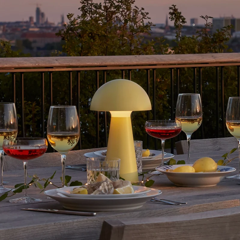 Sirius Sam Portable Lamp