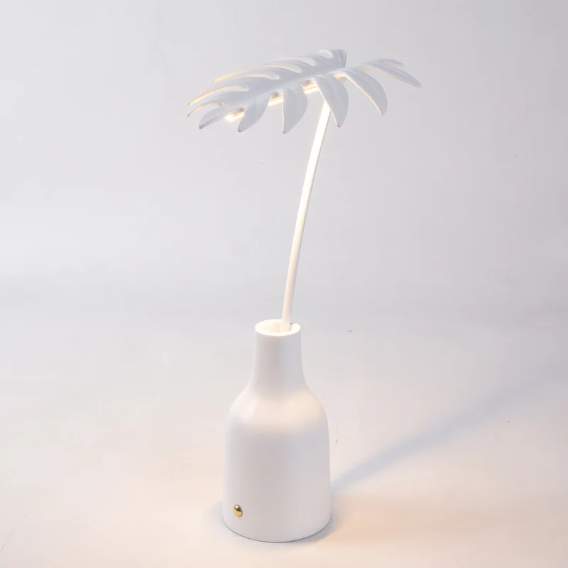 Seletti Leaf Light Table Lamp
