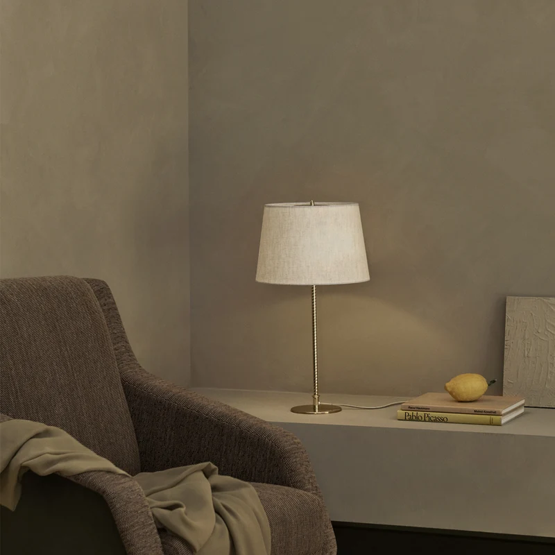 Gubi 9205 Table Lamp