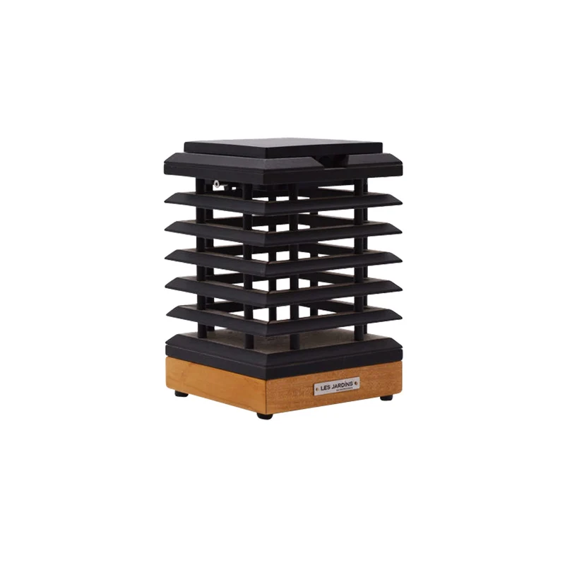 Les Jardins Tekura Solar Table Lamp