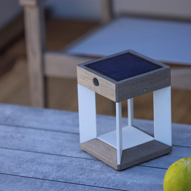 Les Jardins Teckalu Solar Table Lamp