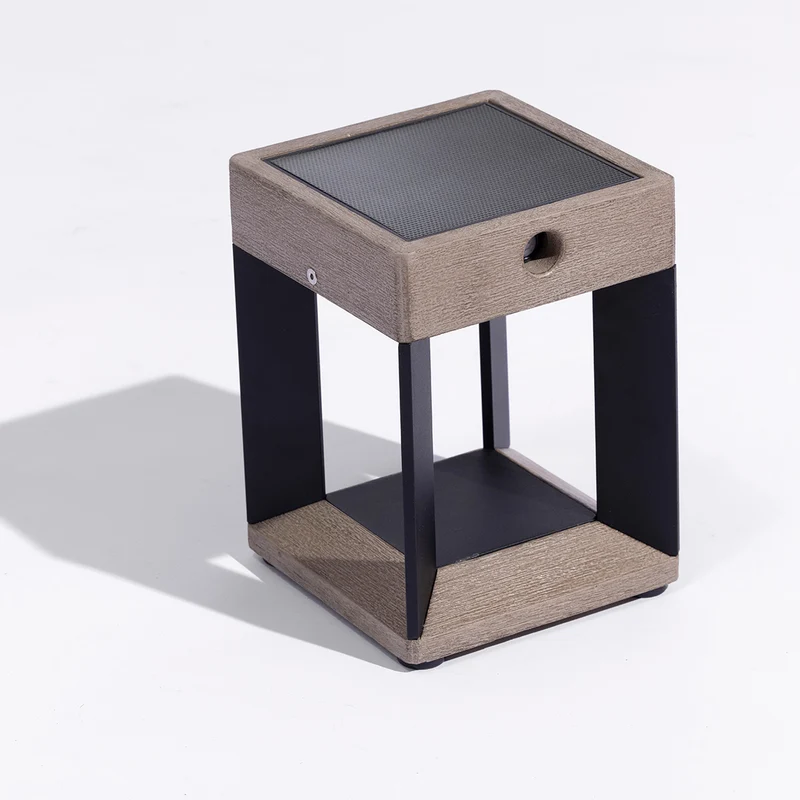 Les Jardins Teckalu Solar Table Lamp