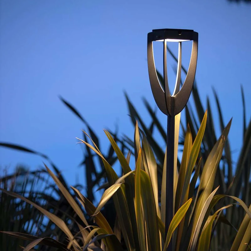 Les Jardins Tulip Adjustable Solar Torch to spike or to fix