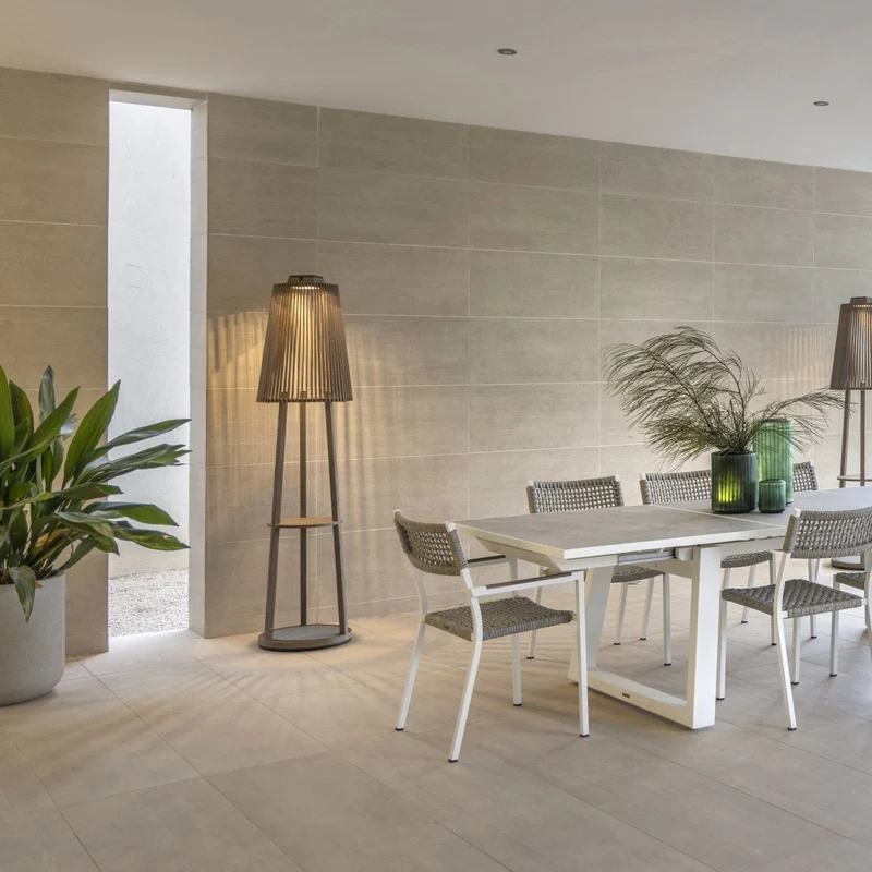 Les Jardins Tecka Solar Floor Lamp