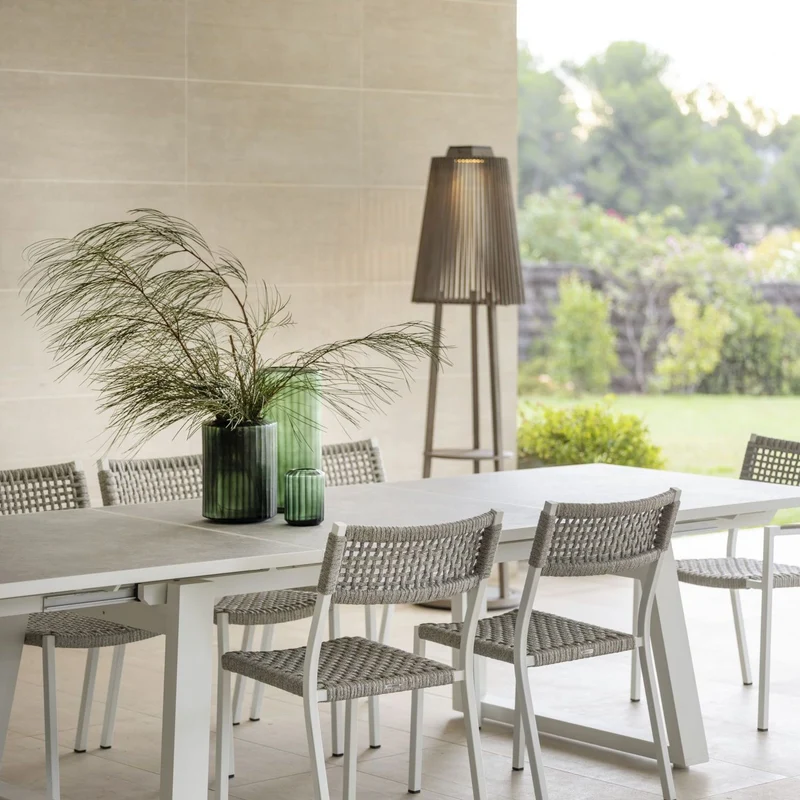 Les Jardins Tecka Solar Floor Lamp
