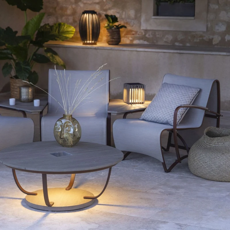 Les Jardins Verti Solar Table Lamp