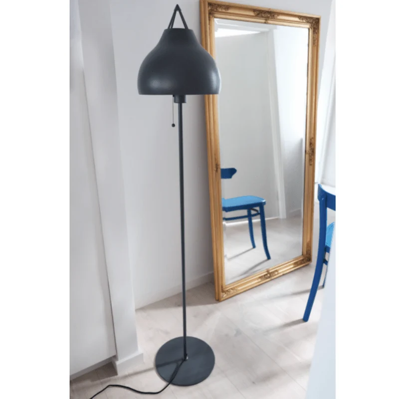 Lampadaire Sur Pied Noir