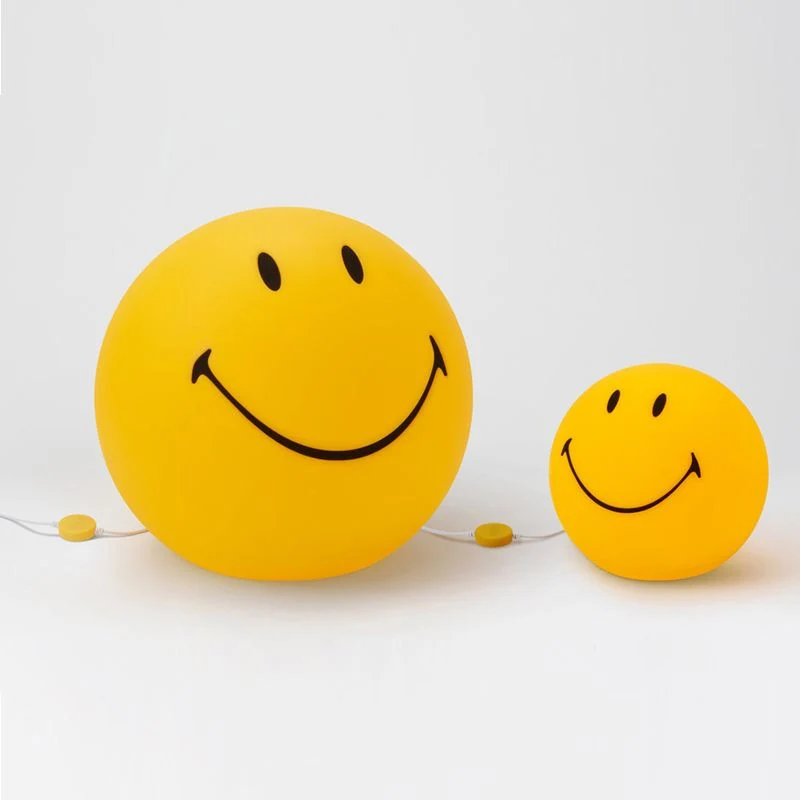 Mr Maria Smiley Star Light