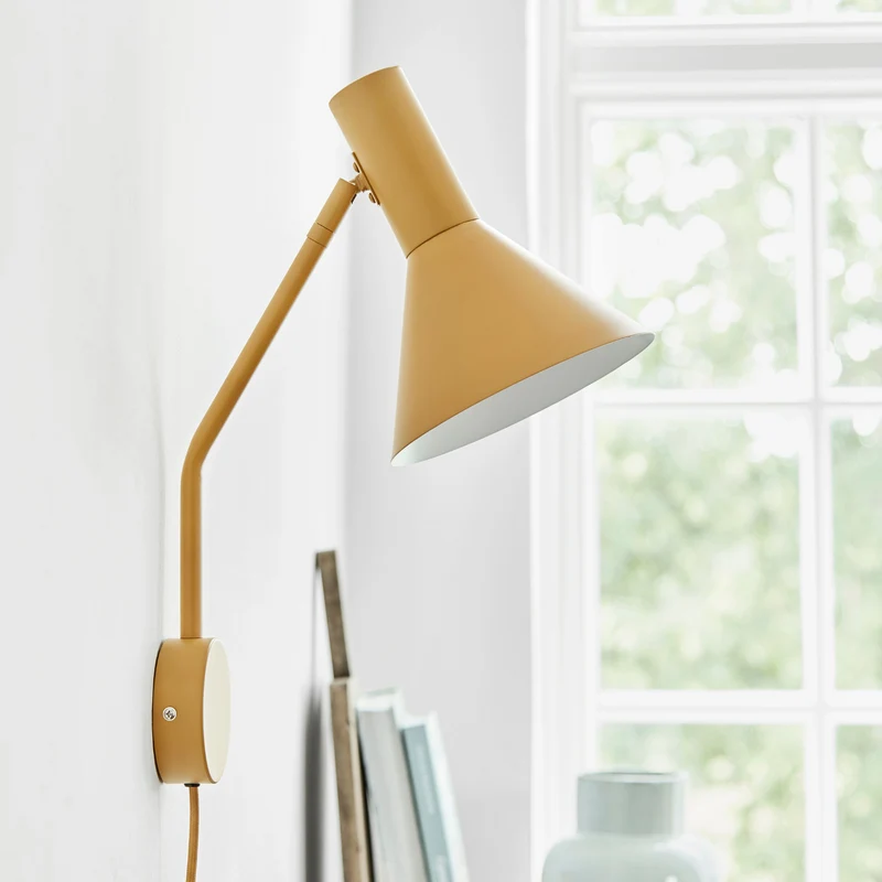 Frandsen Lyss Wall Lamp