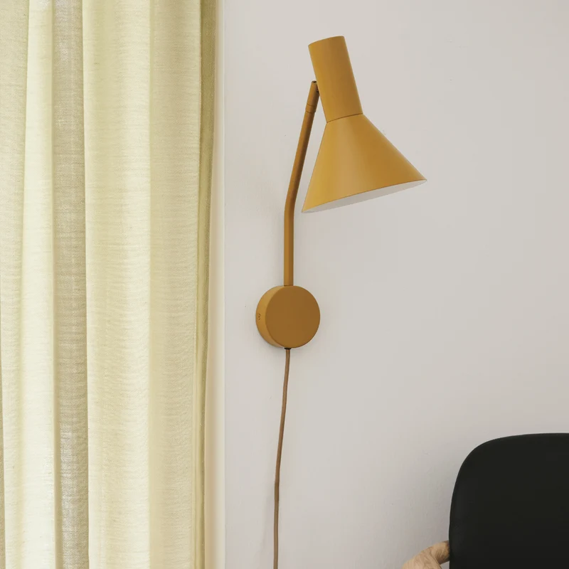 Frandsen Lyss Wall Lamp