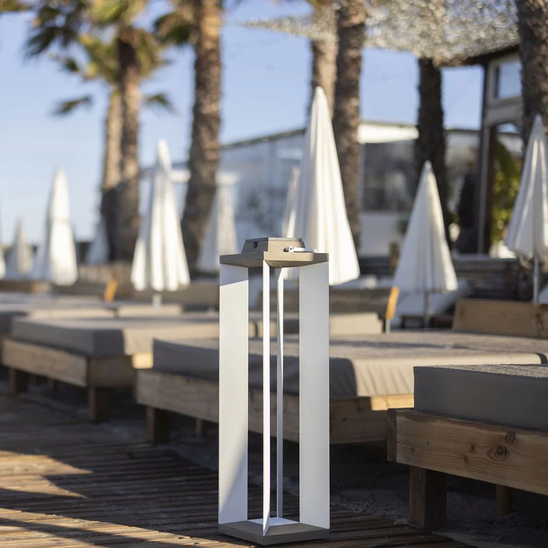 Les Jardins Teckalu Solar Lantern