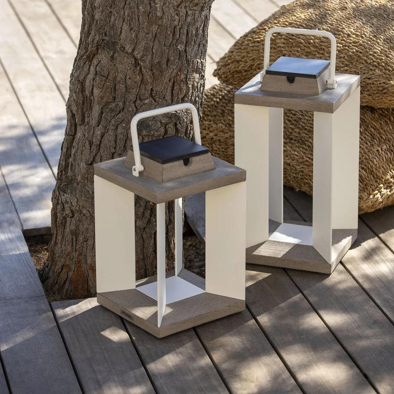 Les Jardins Teckalu Solar Lantern