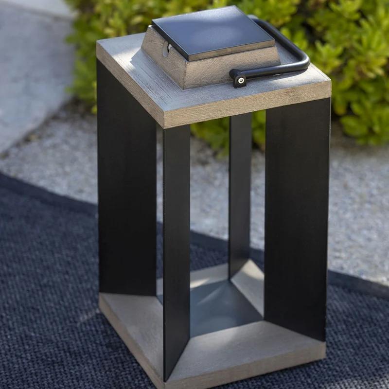 Les Jardins Teckalu Solar Lantern